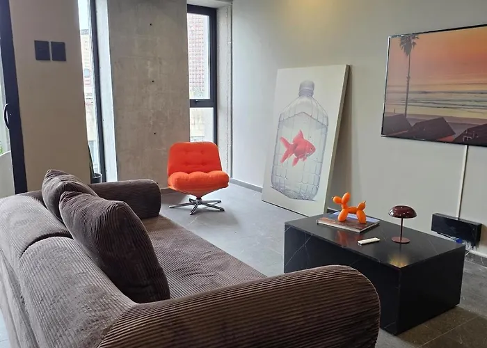 View Of The Monument, Terrace, Gym, Co-working Space